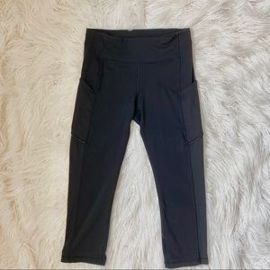 Lululemon cropped leggings size 6